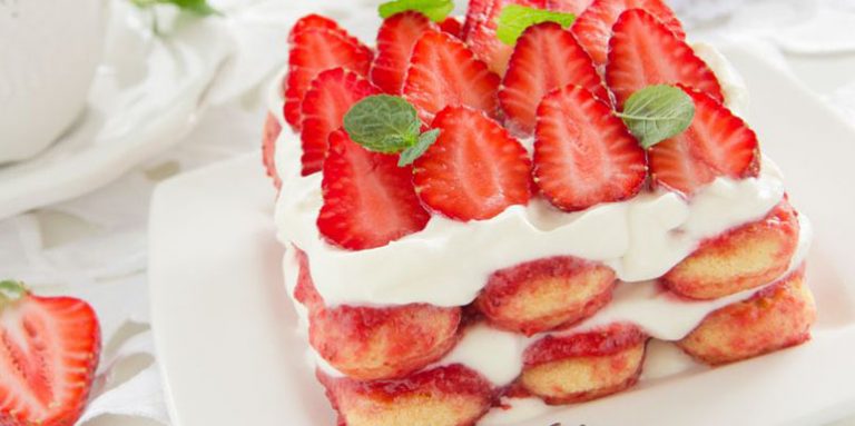 Mirisni i sočni tiramisu sa jagodama (RECEPT)