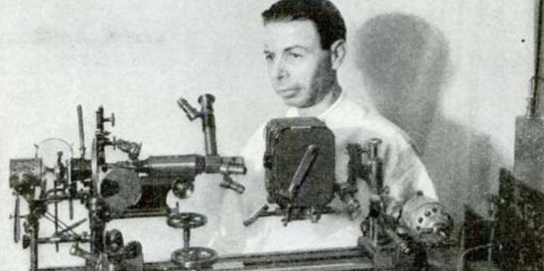 Kako se tretmanom frekvencijama 1933. god. USPEŠNO LEČiO RAK – Priča o leku koji je sakriven