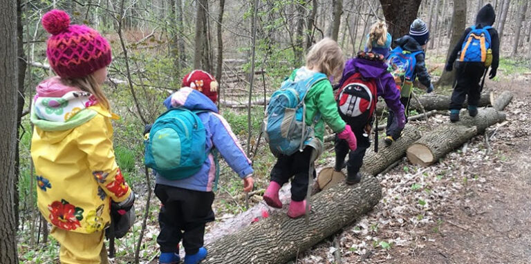 Deca u Hrvatskoj borave u šumskim vrtićima- Važno je motivisati decu da uče o prirodi, biljkama, životinjama…
