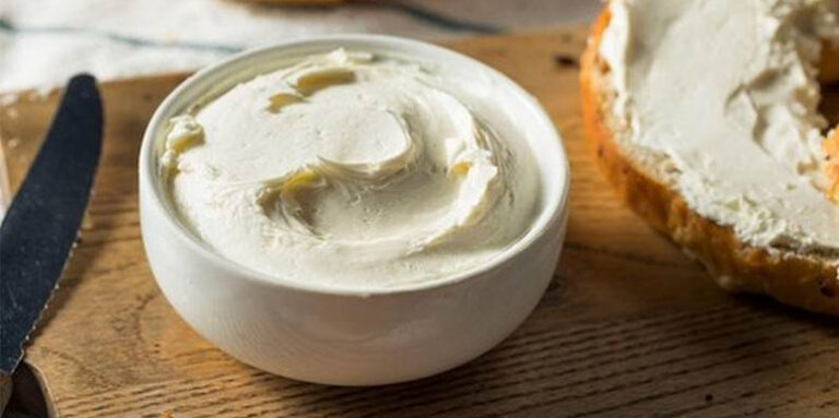 Naučite kako se pravi mladi sir: Treba vam samo 10 minuta