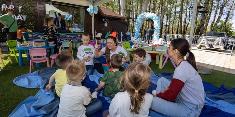 Danas je VASKRŠNJI ili SVETLI UTORAK, najsrećniji u celoj godini: Običaj je da baš svi OVAKO PROVODE VREME!