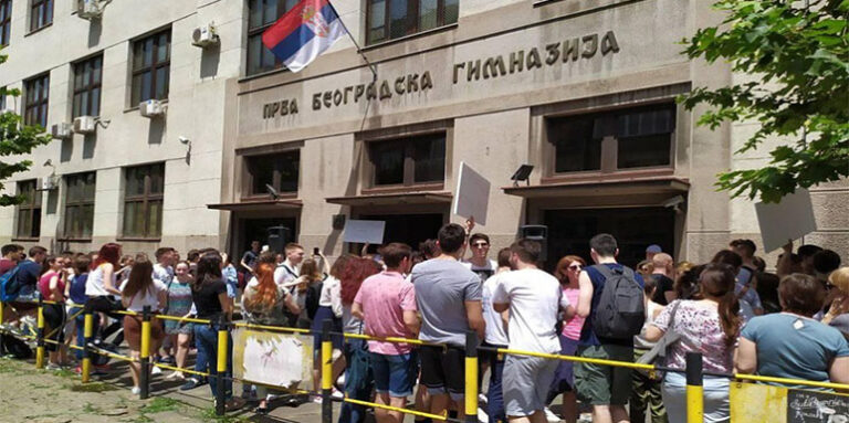 Učenici Prve beogradske gimnazije nude rešenja – Da se zna ko je profesor, a ko učenik!