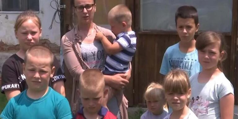 Valentina Stevanović, samohrana majka SEDMORO DECE: Muž joj je umro, a ona se BORI da prehrani mališane