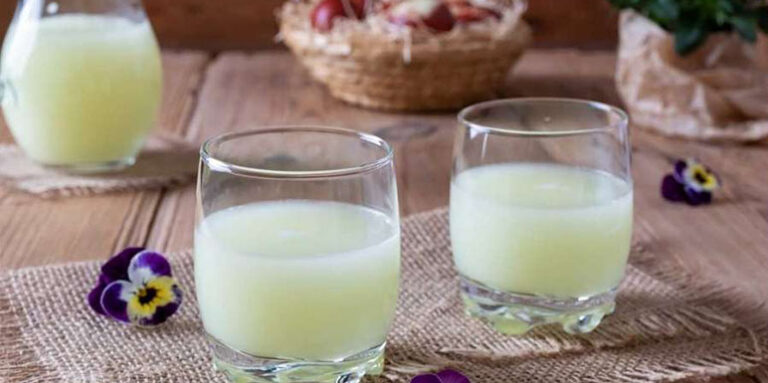 Za šta je sve dobra SIRUTKA: Kako se pije i dozira (RECEPT)