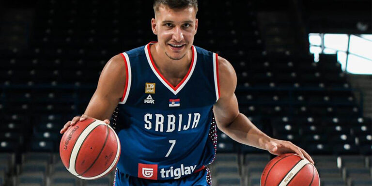 Bogdan Bogdanović: MAJKA JE BILA KASIRKA, OTAC KOMERCIJALISTA, ŽRTVOVALI SU ŽIVOTE ZBOG MENE!