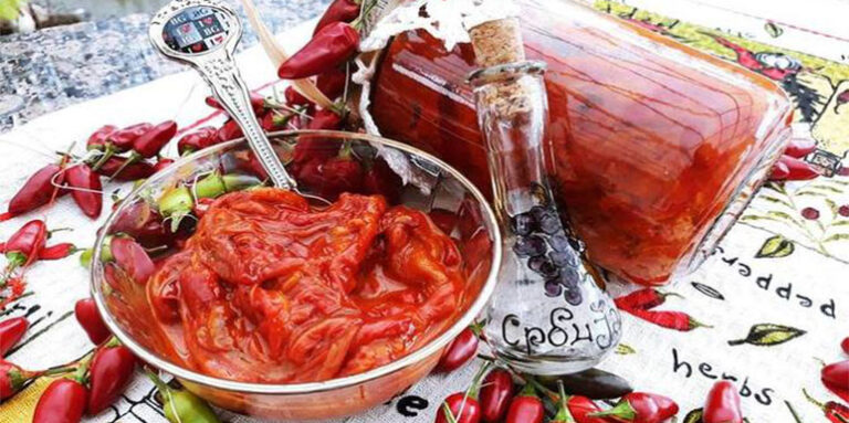 Ajvar od cepkane paprike (RECEPT)