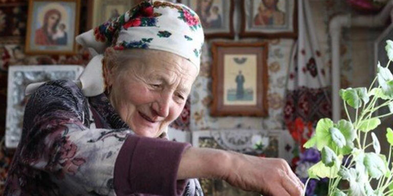Bolna ispovest majke: Ne zovem ih, čekam da se deca mene sete, osećam se šugavo i napušteno kao pas